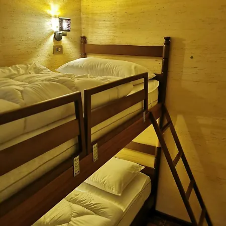 Alpine Luck Apartment, *