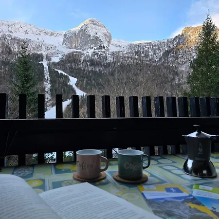 Alpine Luck Apartment,